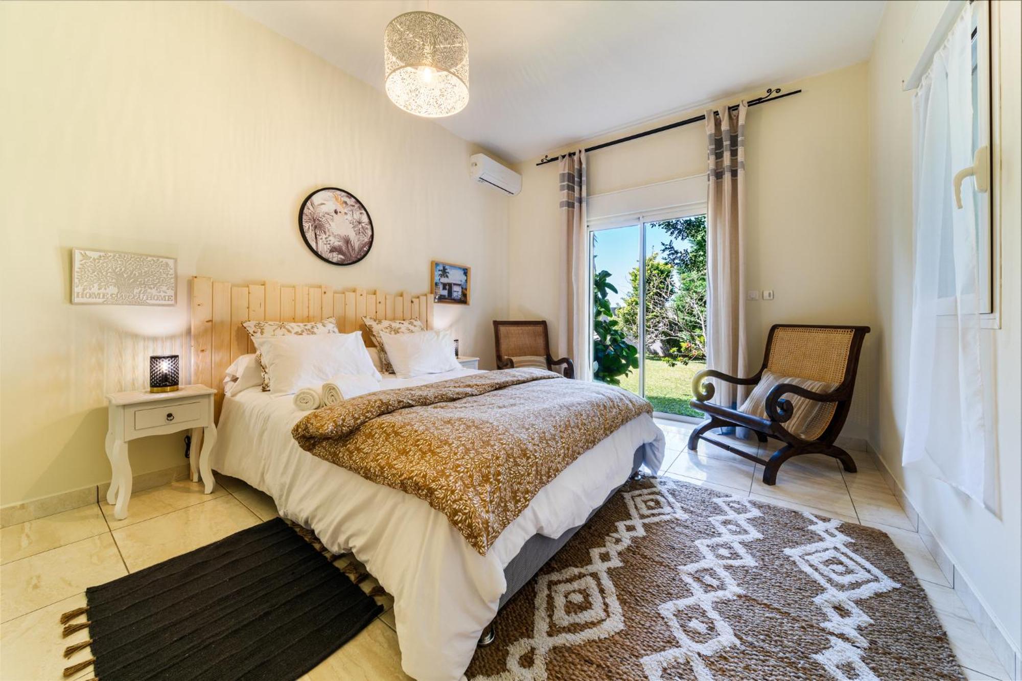 Villa Et Grand Jacuzzi Six Personnes, En Pleine Nature Сен-Жозеф Екстериор снимка